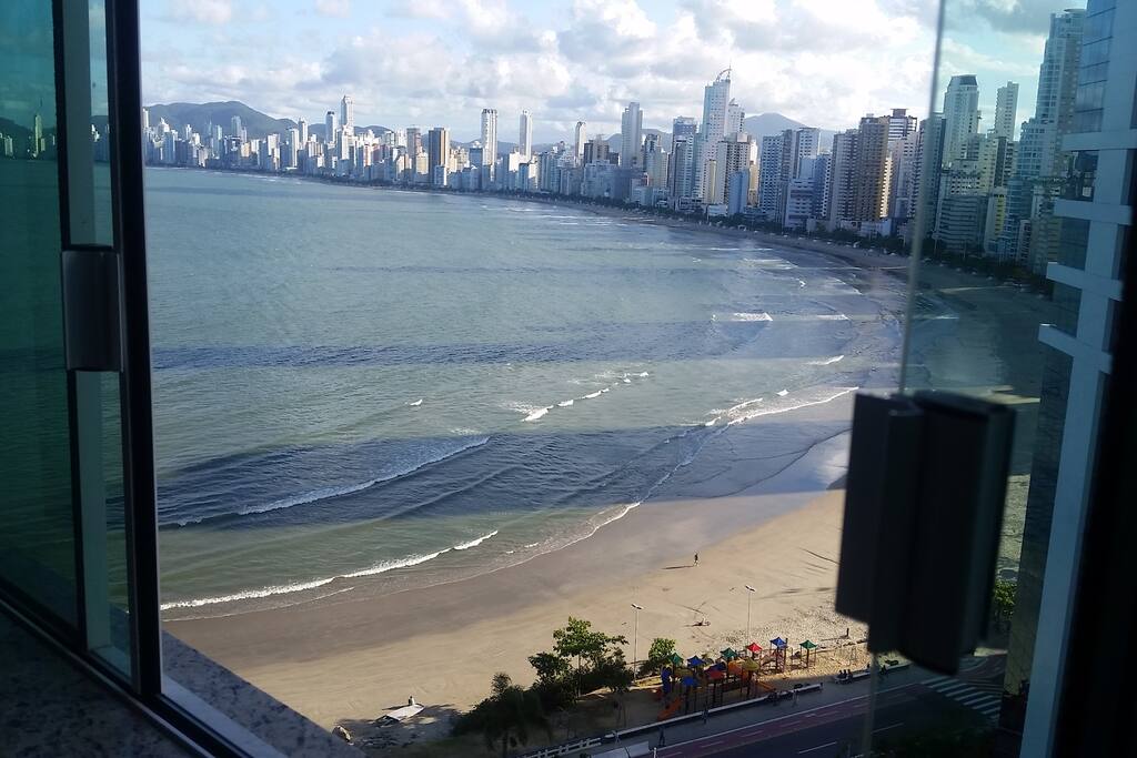 Quarto com vista total para a orla de balneário camboriu