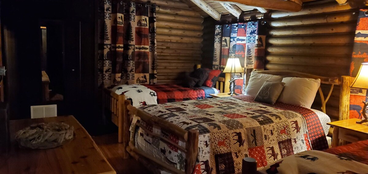 2. spavaća soba, uključuje 2 kreveta za 1 osobu i jedan bračni krevet (160x200) 