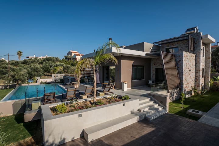 Aphrodite Luxury Villa