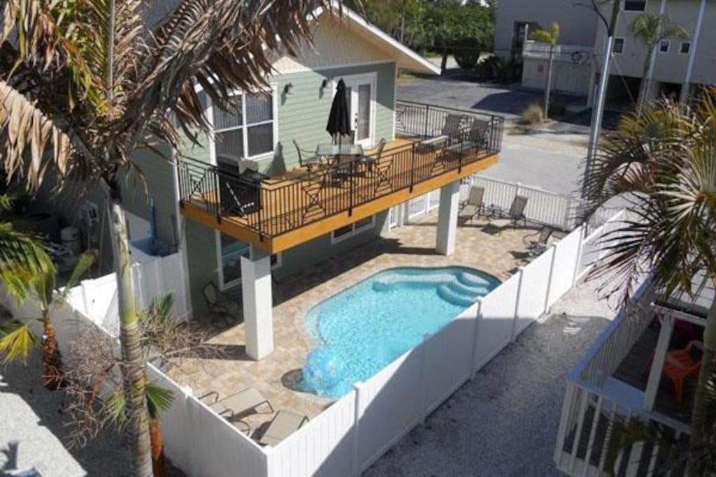 Castnetter Beach Resort 5 - Image 1