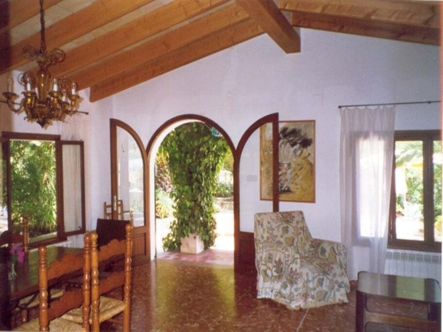 Salon mit Blick auf Terrasse