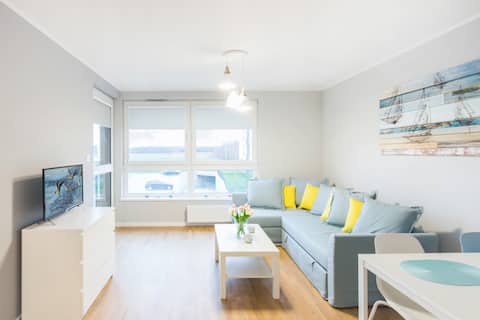 Top Airbnb: Kościuszki 70 | Bright Blue Apartment | Parking in Gmina Kosakowo