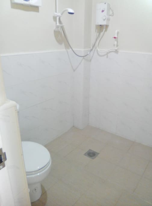 bathroom-hot&cold shower