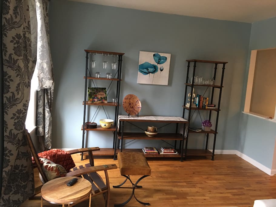 Great Room Bar with Stemware