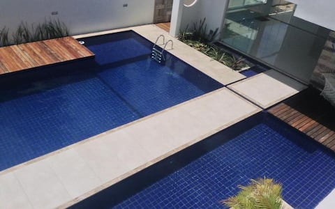 Beautiful House, Condominium and Sea