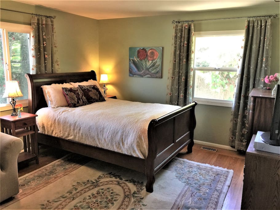 Bedroom #1 (master)