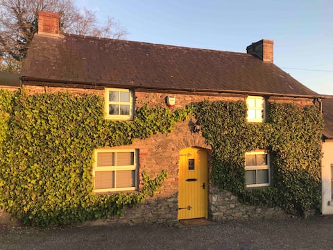 Charming 200-year-old Stone Cottage