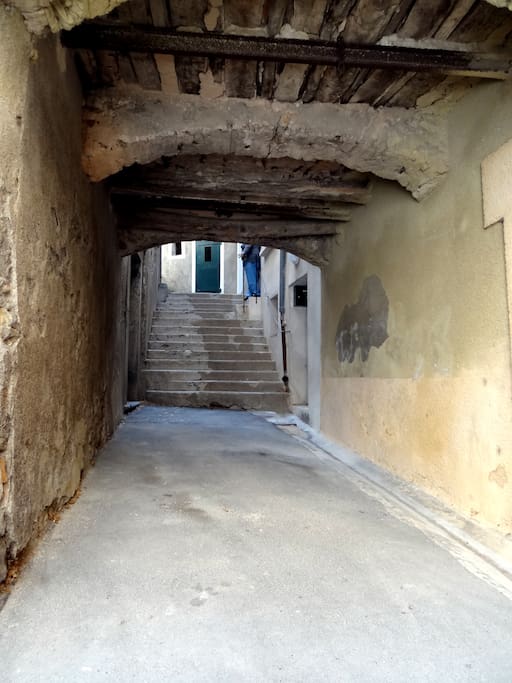 Rue des Escaliers towards Les Chambres