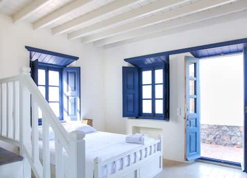 Calmness and Spiritual Patmos Villa, 4BR, 150m SEA