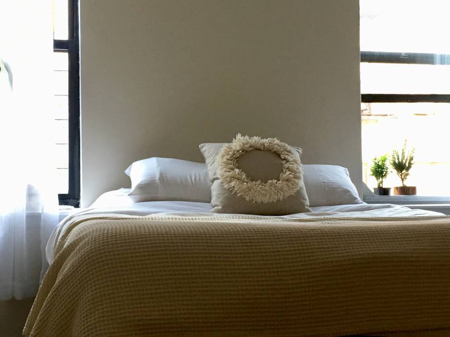 Peace, Tranquility, serenity welcome ! Clean, airy, new, simple luxury.