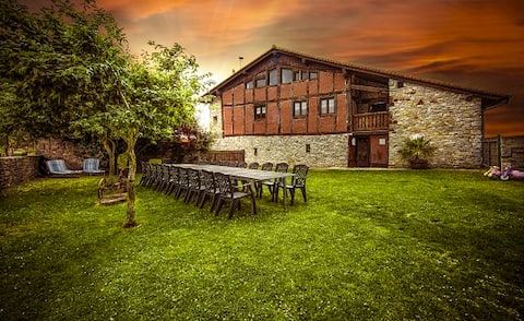 Casa Rural APEZETXEA Country House