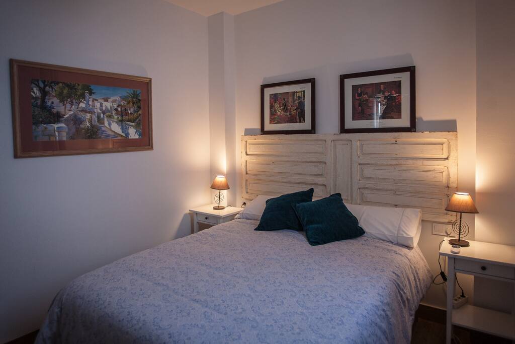 Dormitorio principal. Main bedroom