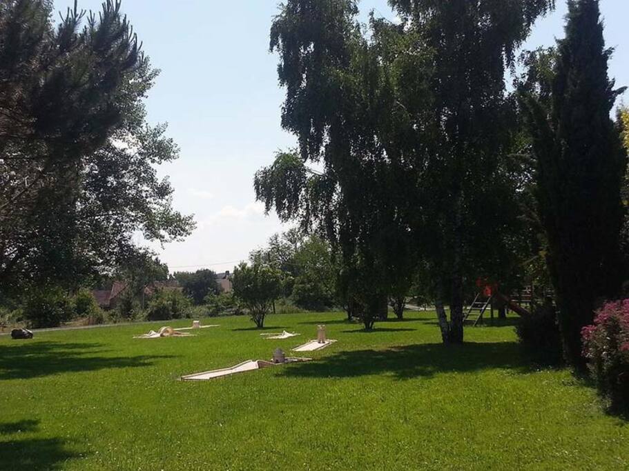 Le mini-golf devant
les gites