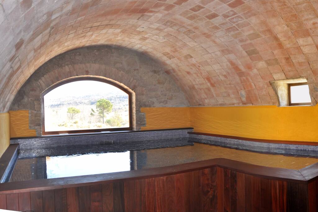 Piscina interior climatizada