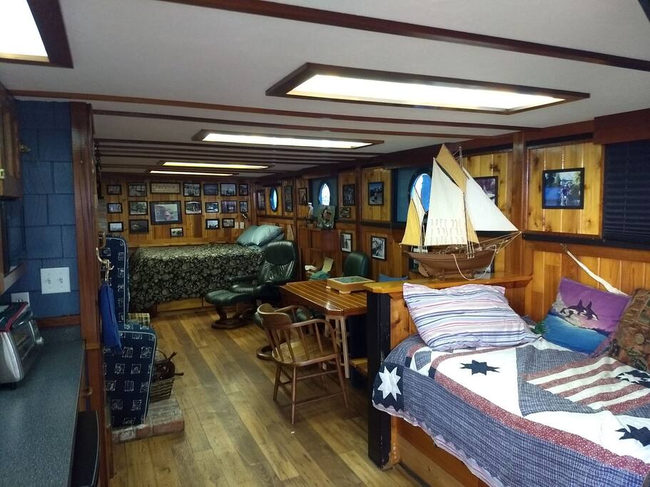 Inside the Oar House Cabin. Queen size bed and a Twin bed.