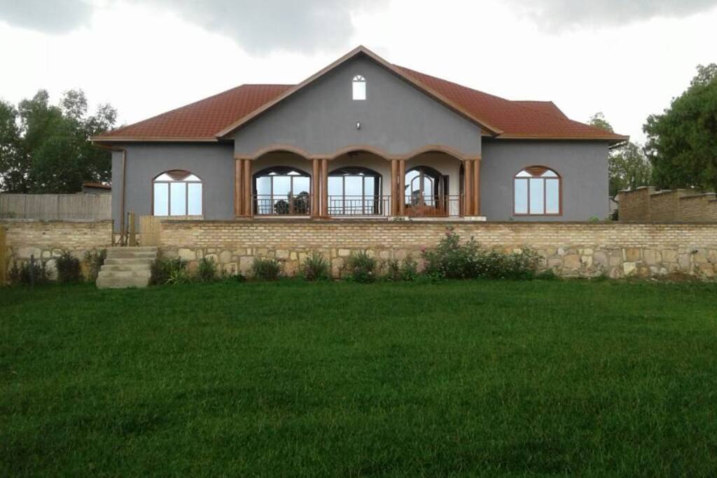 Nyina wa Jambo