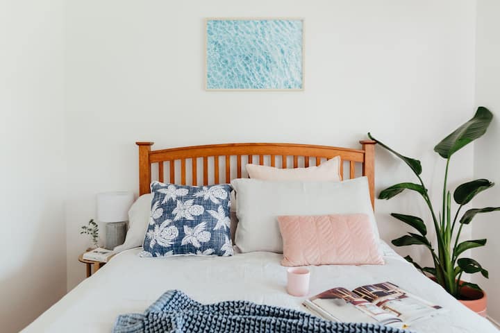 Bedroom 3 - Queen Bed with balcony views