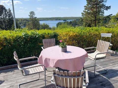 Top Airbnb: On the hill with lake view in Flen