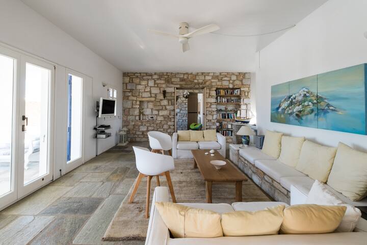 Villa Haroula, Twilight Retreat. gallery image 4