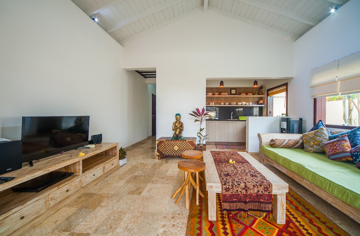 Villa in Ubud · ★4.88 · 2 bedrooms · 3 beds · 2 baths รายการ Airbnb เปรียบเทียบ