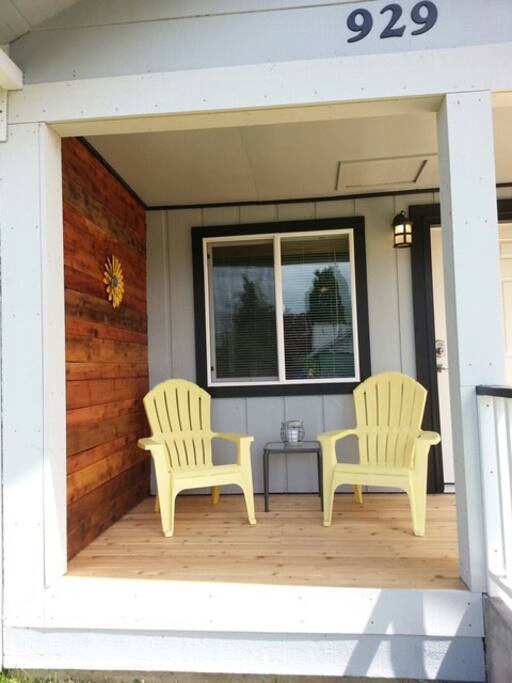Deck sitting area