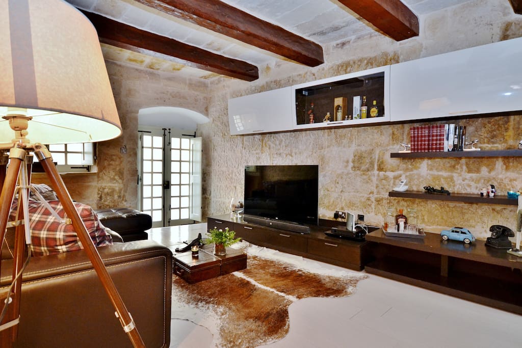 Tv room