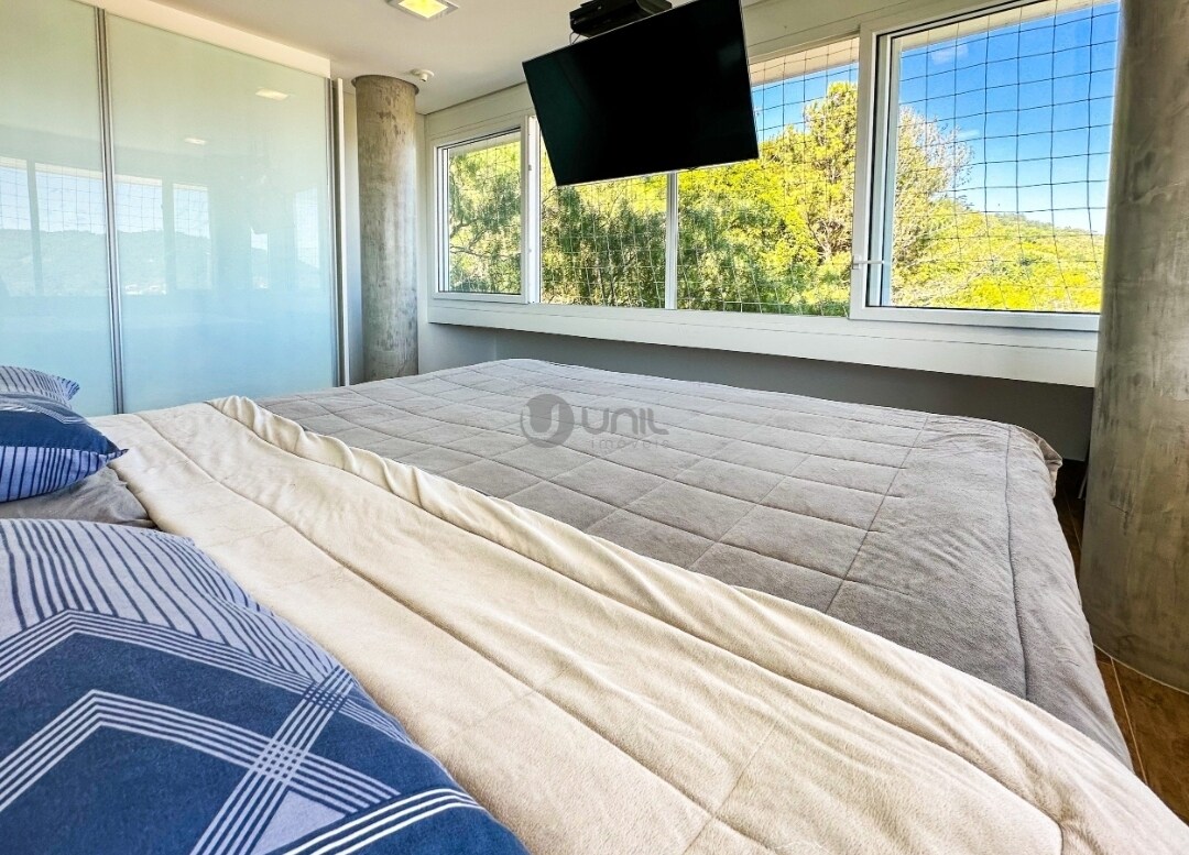 Suite 2 con 22m2 con cama tamaño king. 