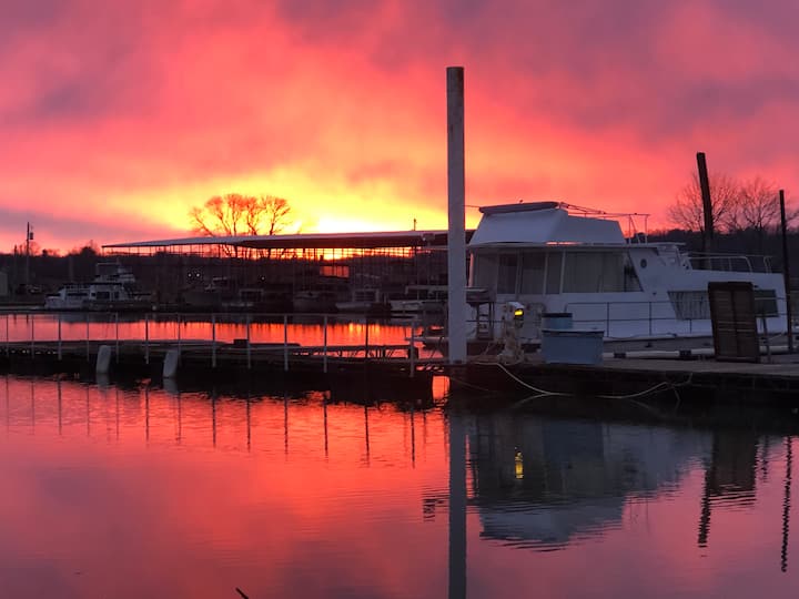 Top 4 Houseboat Rentals In Indiana, USA Updated 2022 Trip101