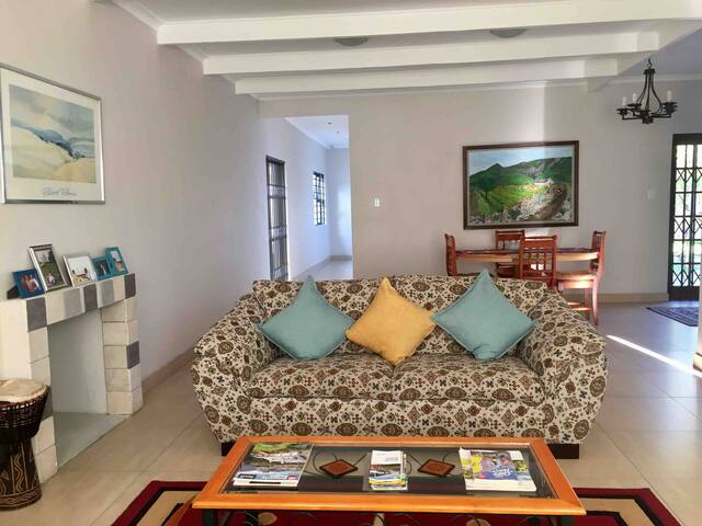 Idyllic, Spacious, Warm Home gallery image 2