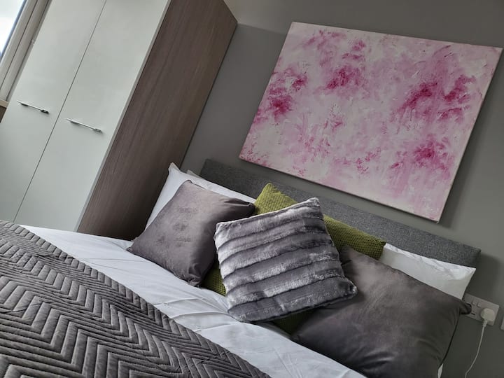 Redditch Holiday Rentals & Homes England, United Kingdom Airbnb