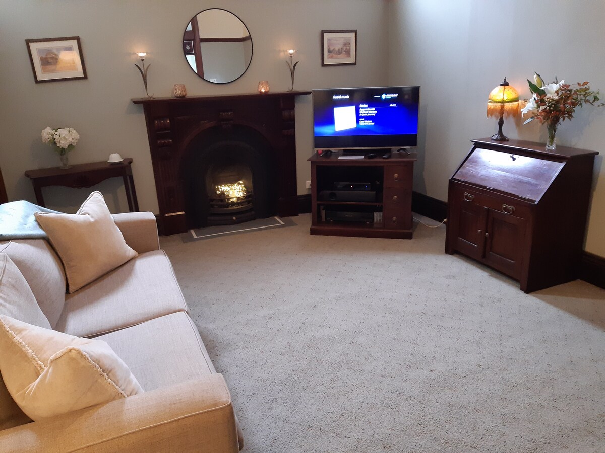 Successful Airbnb property: Prime Location 2 Bathrms Bfast Foxtel Netflix Wifi in Bendigo