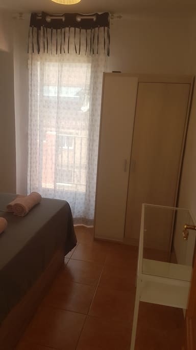 Habitacion con balcón
