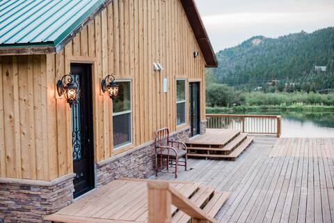 Hallowood Cabin