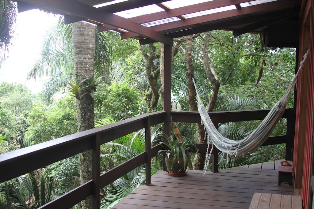 Deck principal com vista para a Praia da Armação e rio do Matadeiro.
