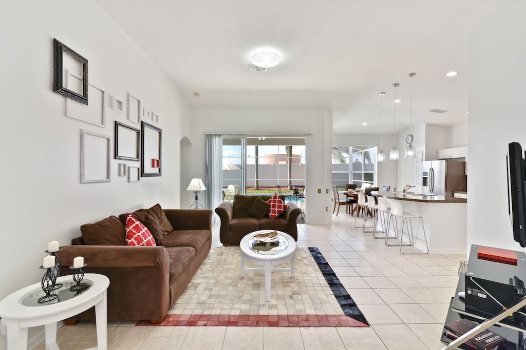 Family Room - this open space allows you to enjoy the most of the featured XBOX One to have fun.