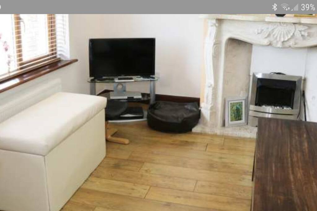 SITTING ROOM