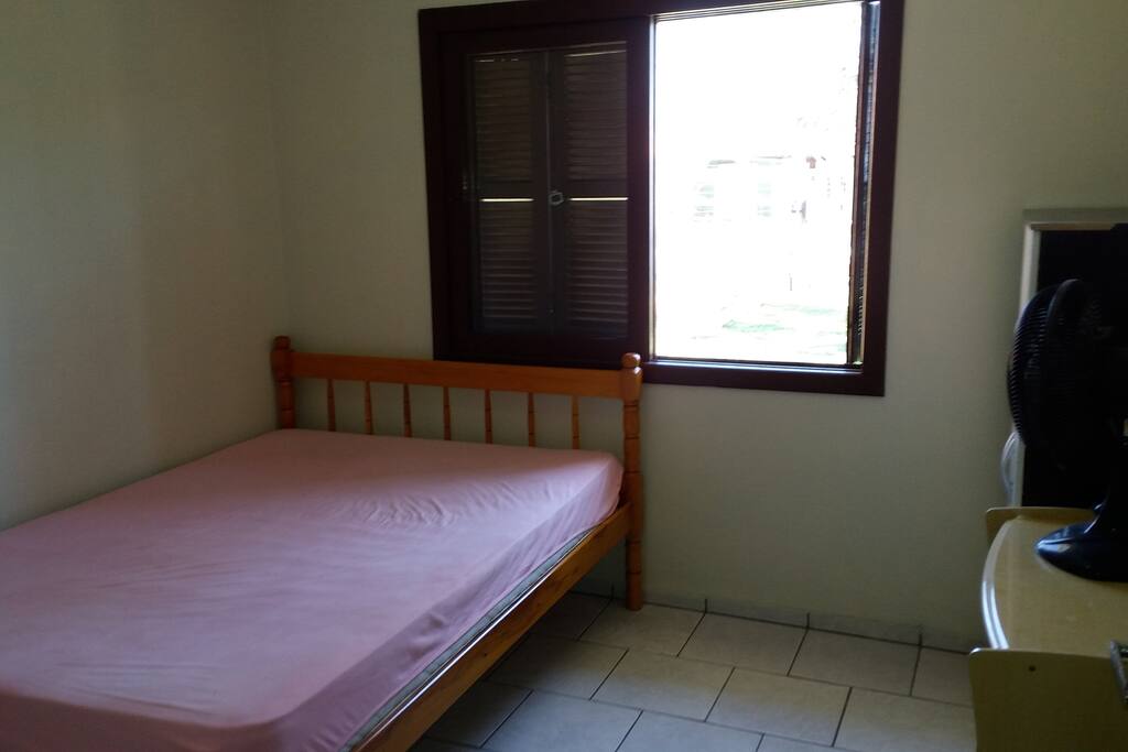 Quarto 1 (cama de casal + colchão de casal)