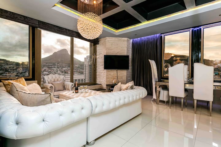 #2004 Cartwright – Glimmer Shimmer