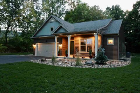 "Colorado Cabin" 4 bdrm 3 bath 5 beds close to PSU
