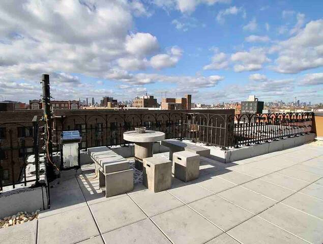 Modern Apartment in Vibrant Brooklyn gallery image 5