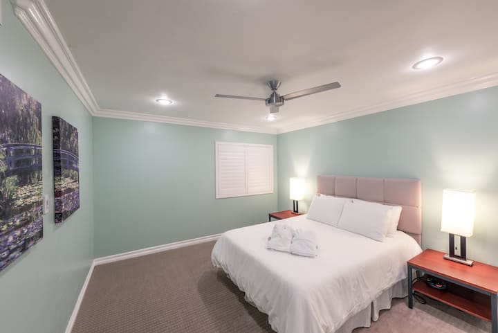 Emeleti vendégszoba - az ágyat king méretű ágy váltotta fel 