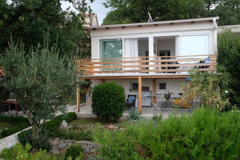 Armand's , entire house with garden only for You!
