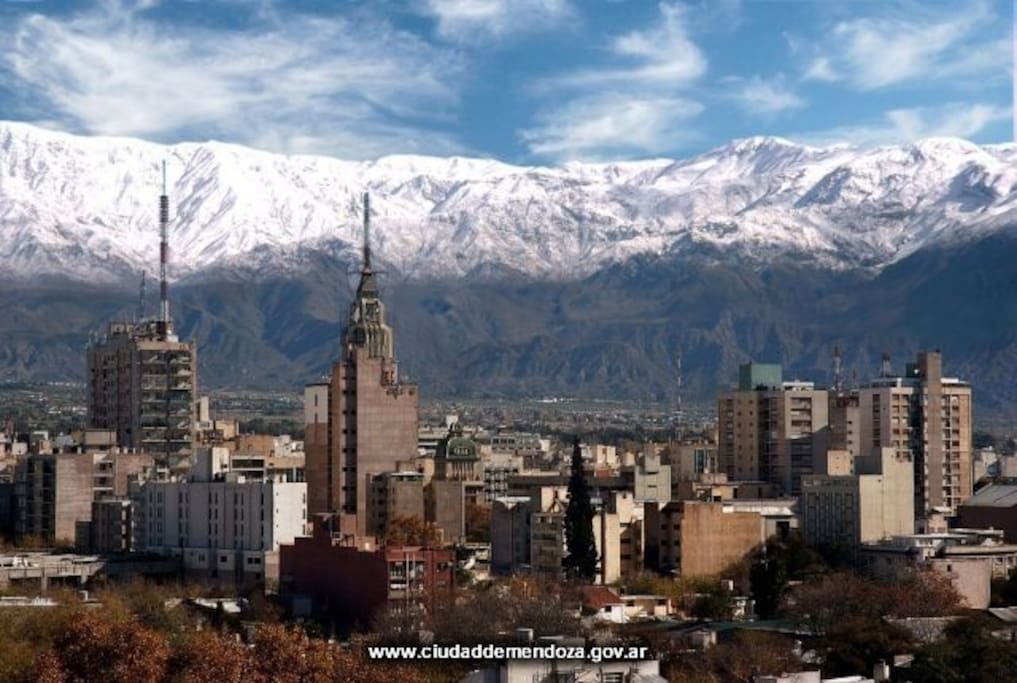 Vista ciudad de Mendoza/ View city of Mendoza