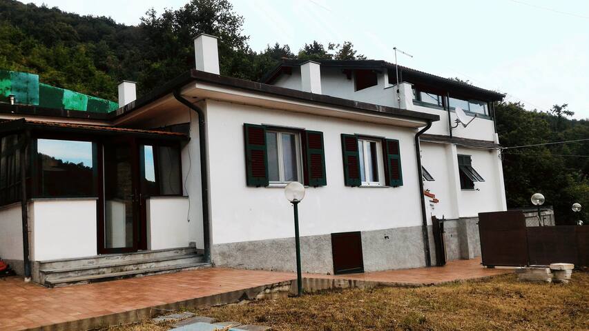 B & B Vallecalda, on the Genoese hills (C)