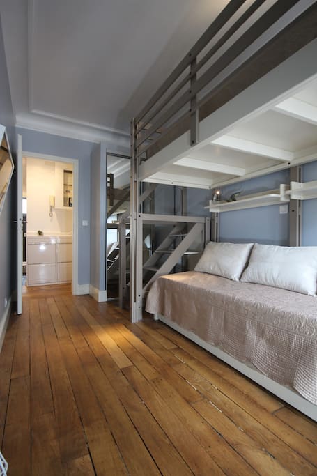 The awesome bunkbed in the second bedroom