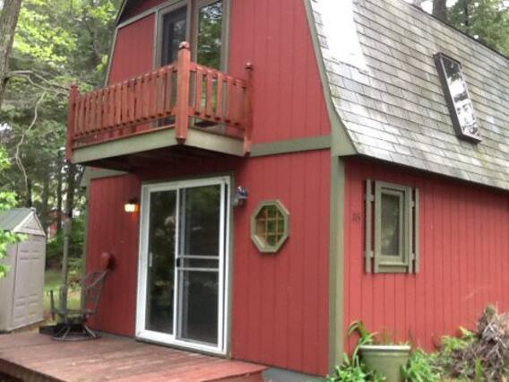 Airbnb Oakland Vacation Rentals Places To Stay Maine