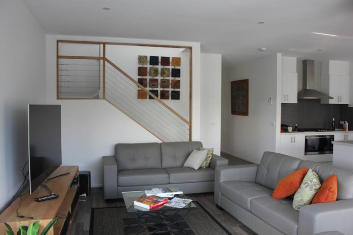 Torquay By The Sea gallery image 5