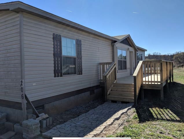 Listing in Forest City