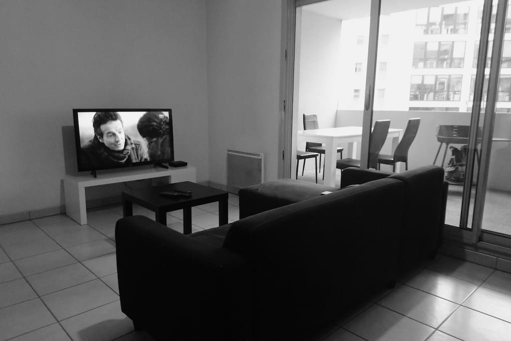 Salon et balcon