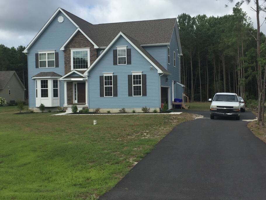 Plenty of parking available including additional street parking in a quiet neighborhood.